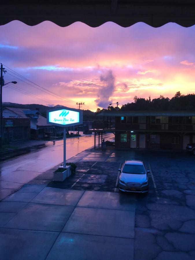 Spruce Pine Inn Dış mekan fotoğraf